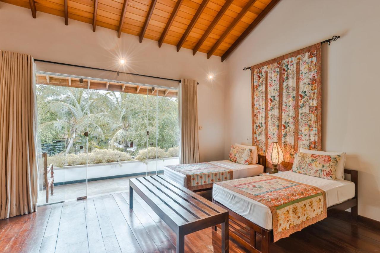 Villa Hundira Negombo Exterior photo
