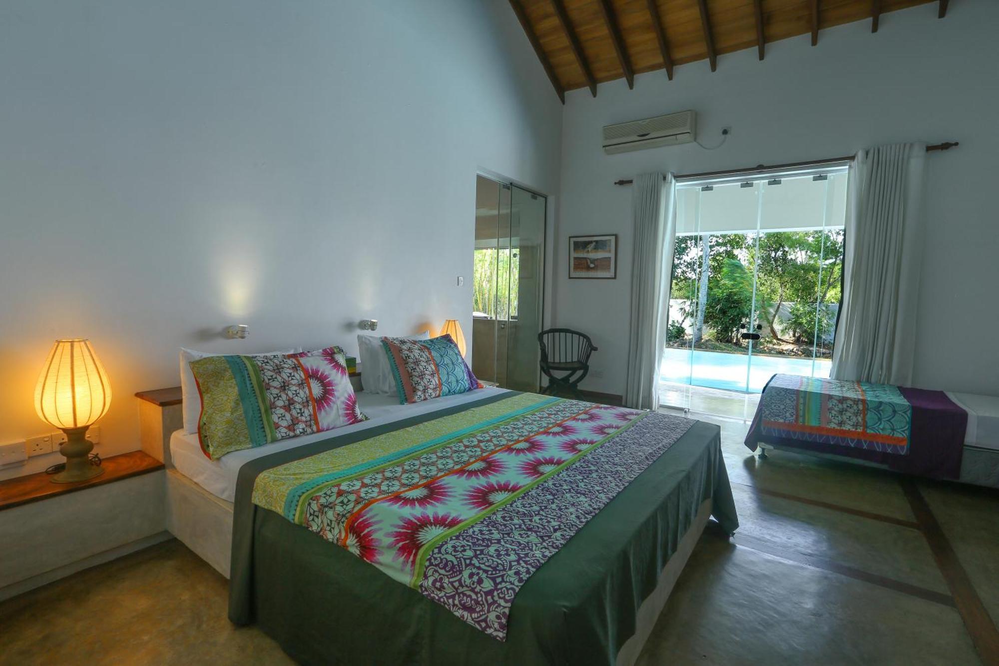 Villa Hundira Negombo Exterior photo
