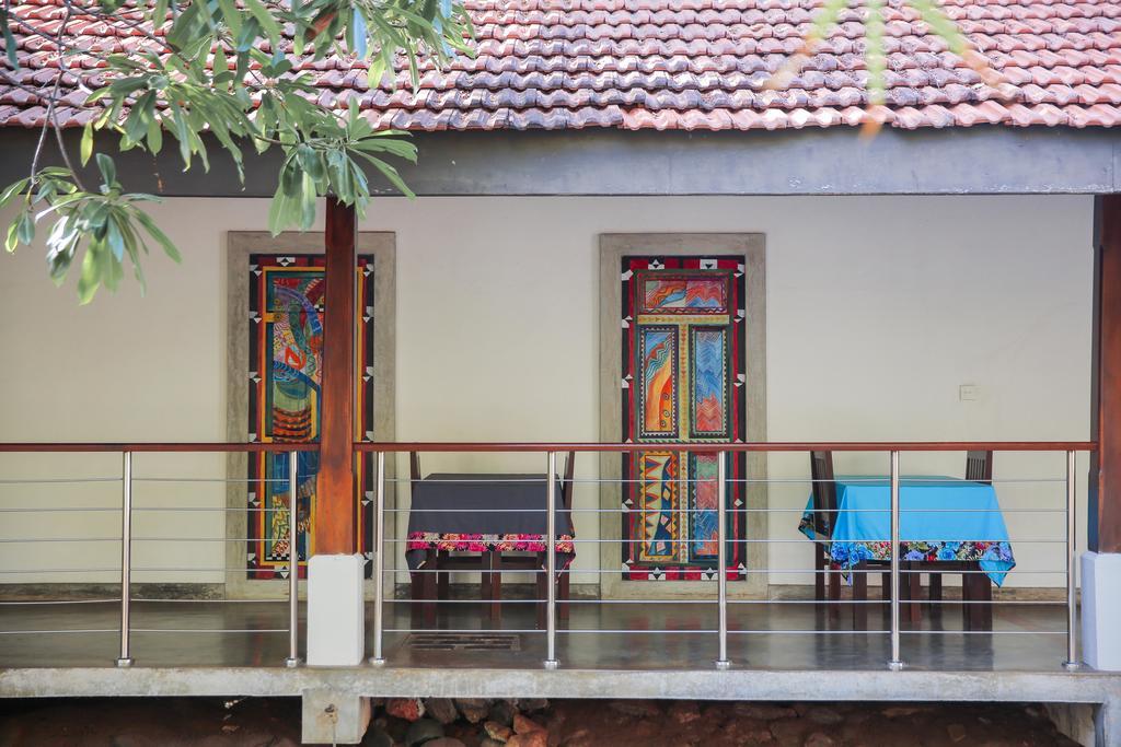 Villa Hundira Negombo Exterior photo