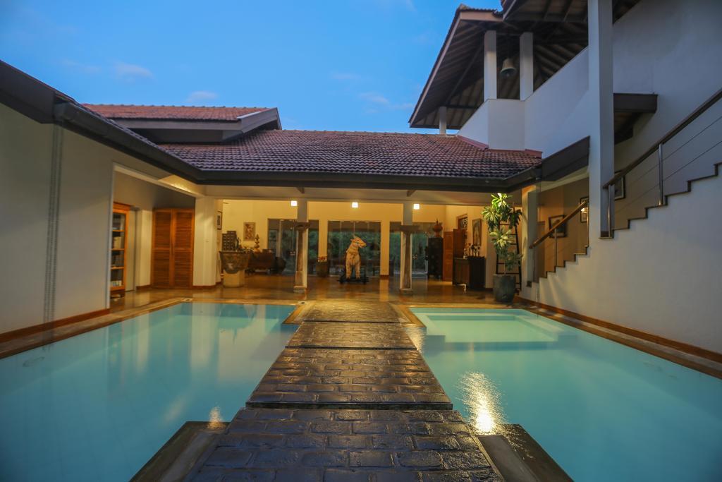 Villa Hundira Negombo Exterior photo